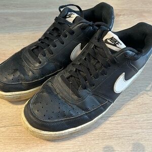 Nike Court Vision Men’s Size 9.5 Sneakers